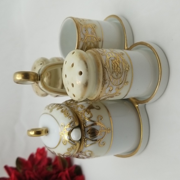 Noritake Christmas Ball 7 Piece Condiment Set - Picture 13 of 15